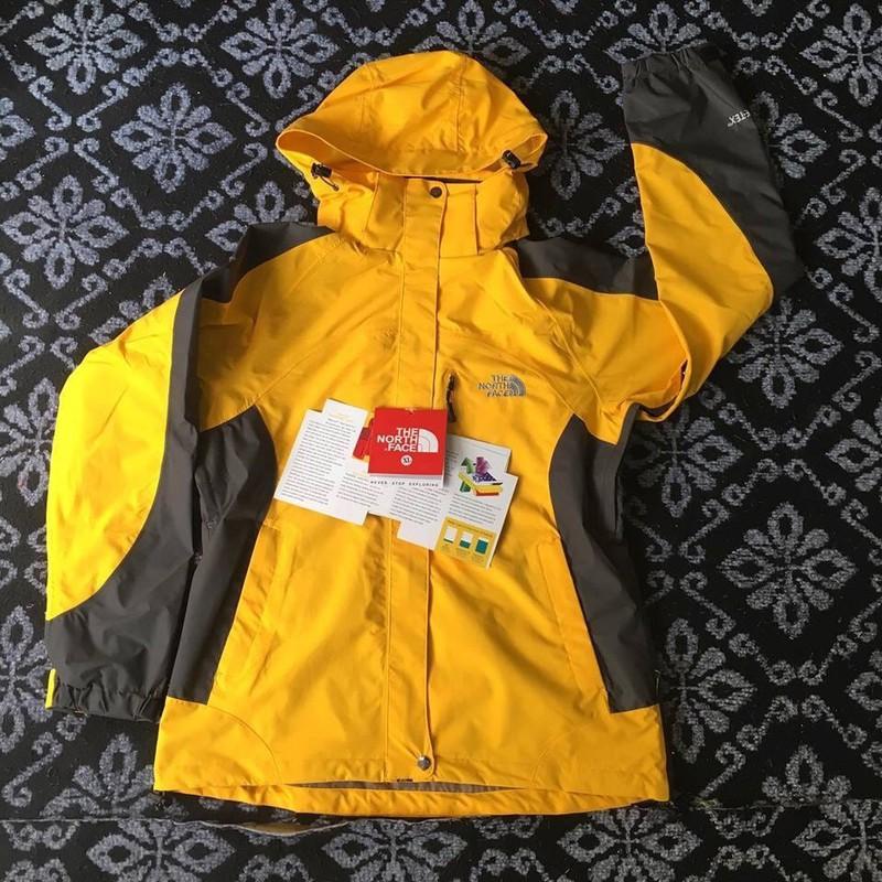 Áo khoác The North Face Nam Nữ (Màu Vàng)