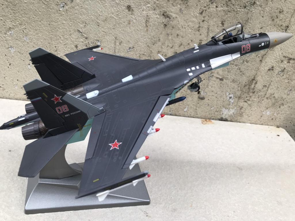 Mô hình máy bay SU-35B Fighter 1:72