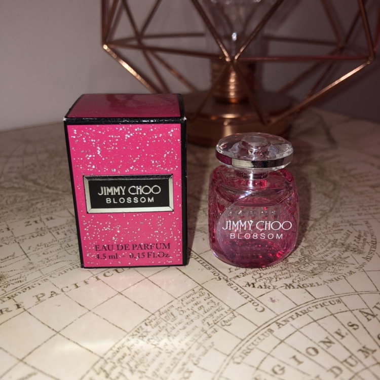Nước hoa Nữ JIMMY CHOO Blossom Eau De Parfum 4.5ml