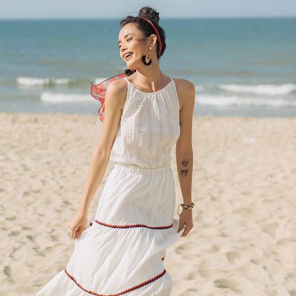 Áo Linen Trắng Modern Meets Heritage