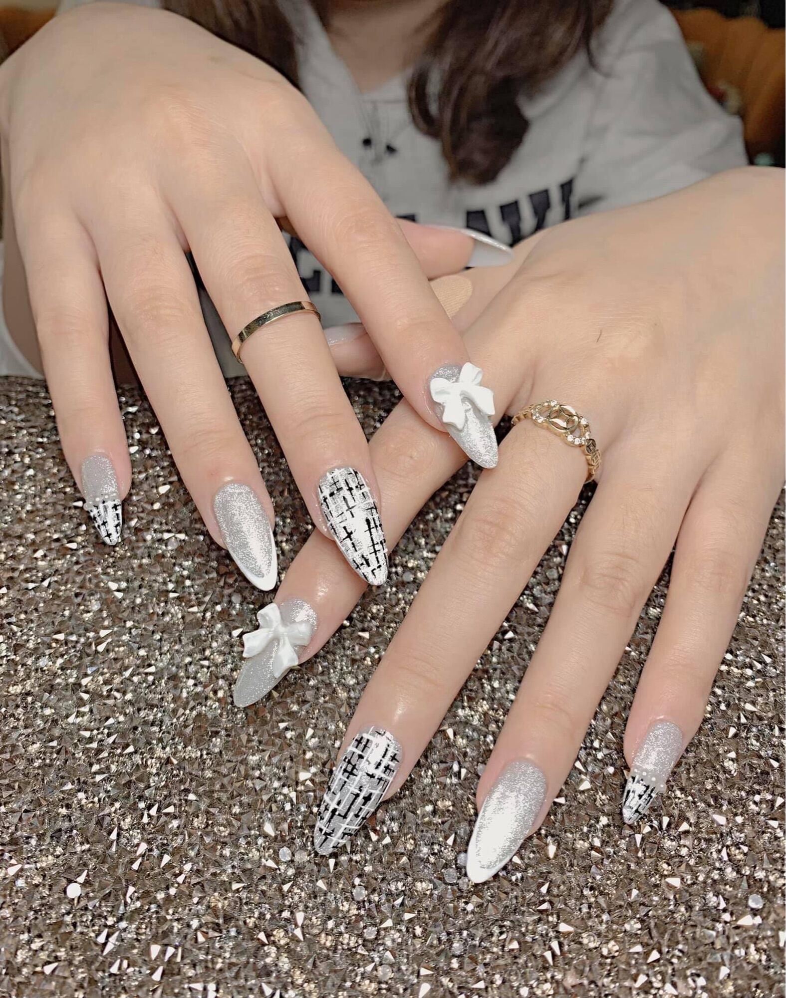 Nailbox tặng keo dũa 0852