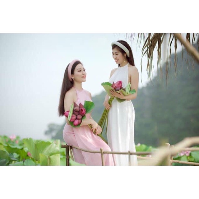 Bộ yếm dáng dài chụp sen kèm mấn