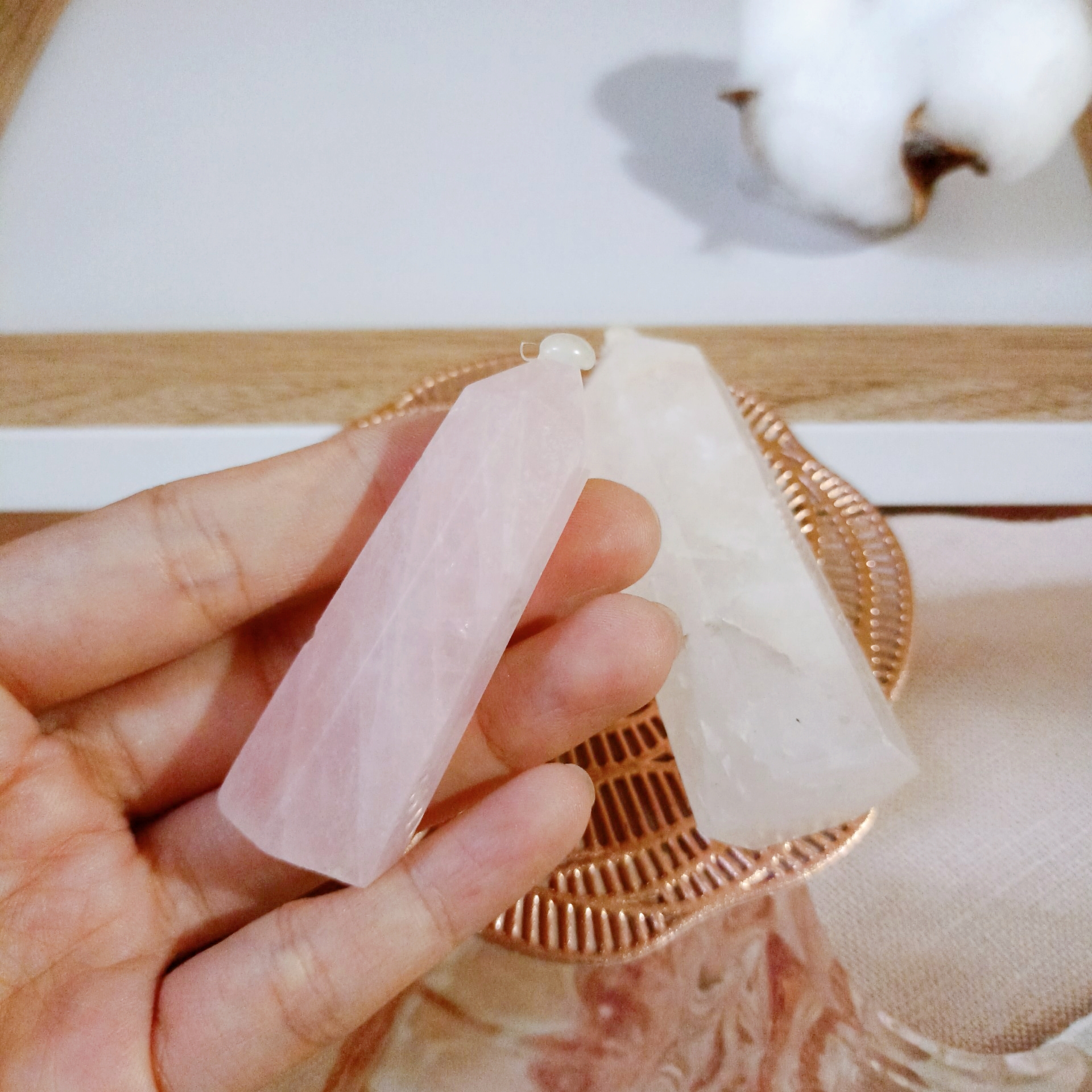 Trụ thạch anh hồng (Rose Quartz) đá thanh tẩy