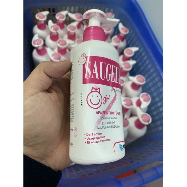Dung dịch vê sinh bé gái saugella