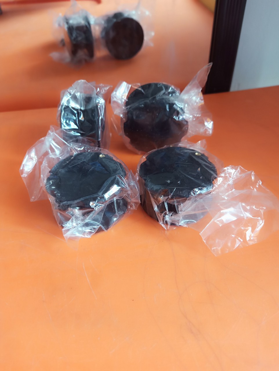 Screw knob volume, Galet 6ly