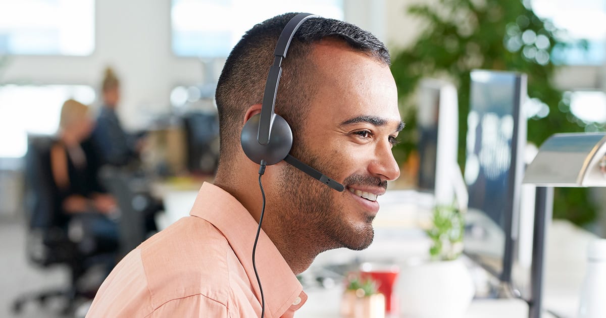 Tai Nghe Chụp Tai Logitech H340
