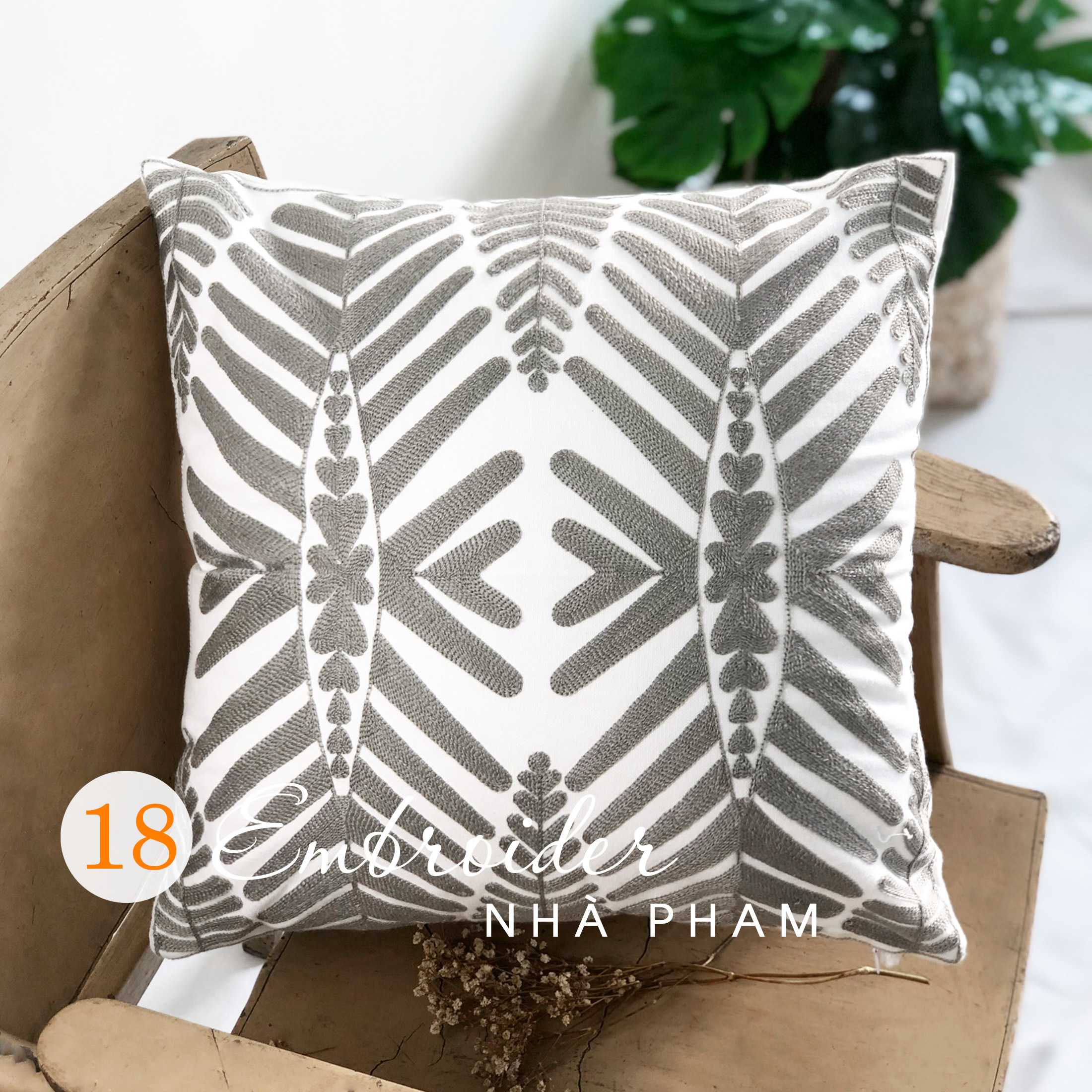Gối Sofa Embroider PHAM (45cm x 45cm)