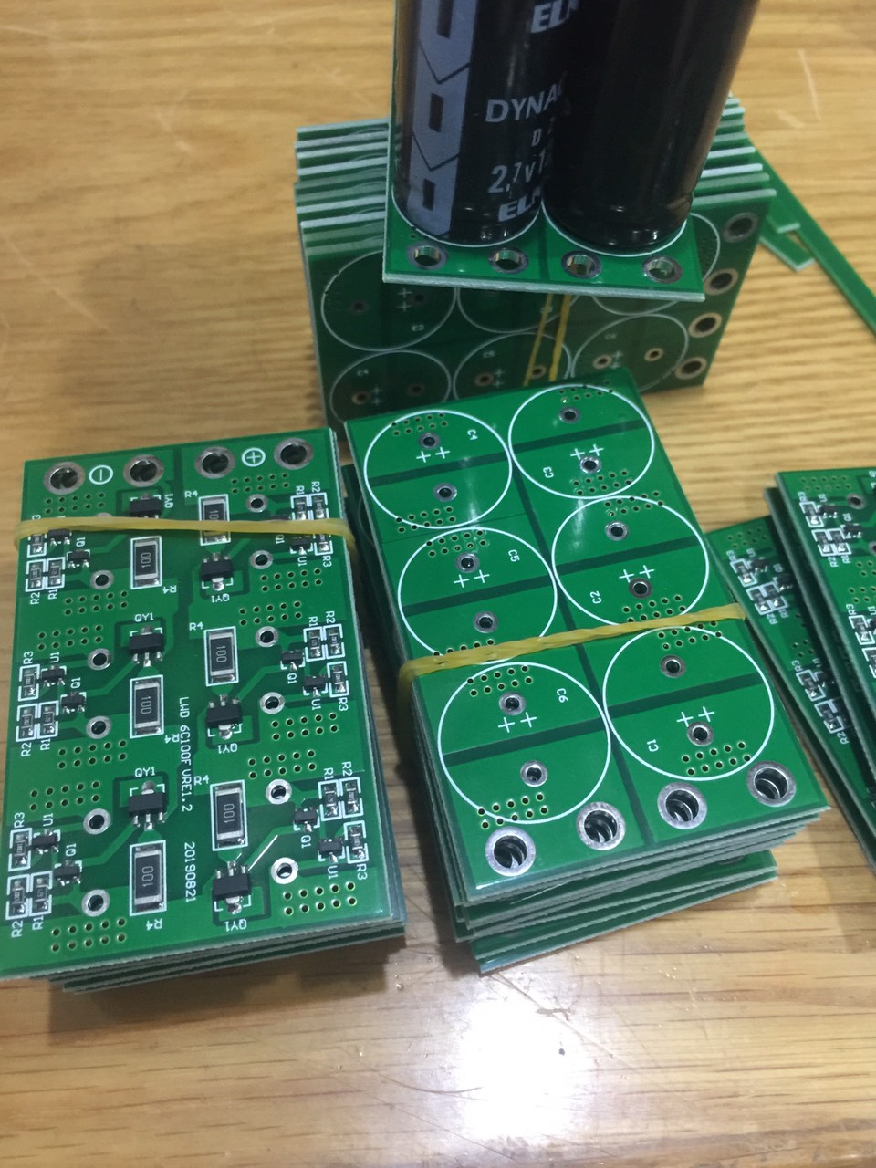 Mạch bảo vệ siệu tụ 2.7V 100F 120F