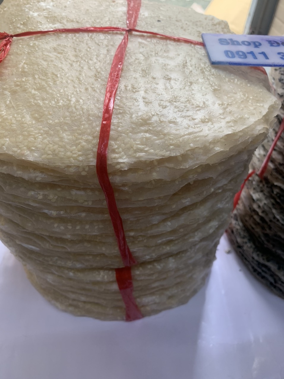 BÁNH TRÁNG GẠO MÈ TRẮNG NƯỚNG  ( ĐẶC SẢN QUÊ HƯƠNG BÌNH ĐỊNH)