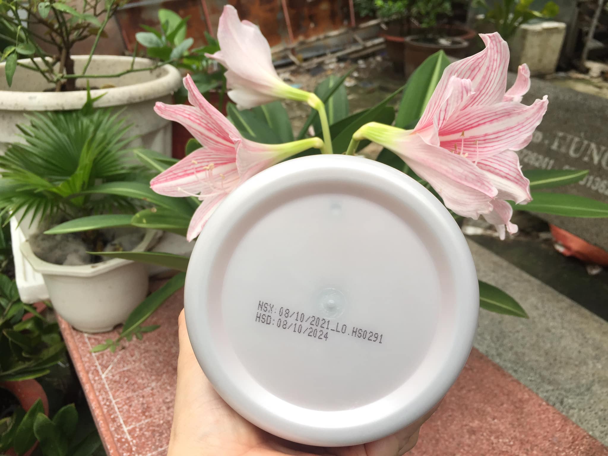 Hấp dầu Hoa Sen 1000 ml thơm mượt tóc