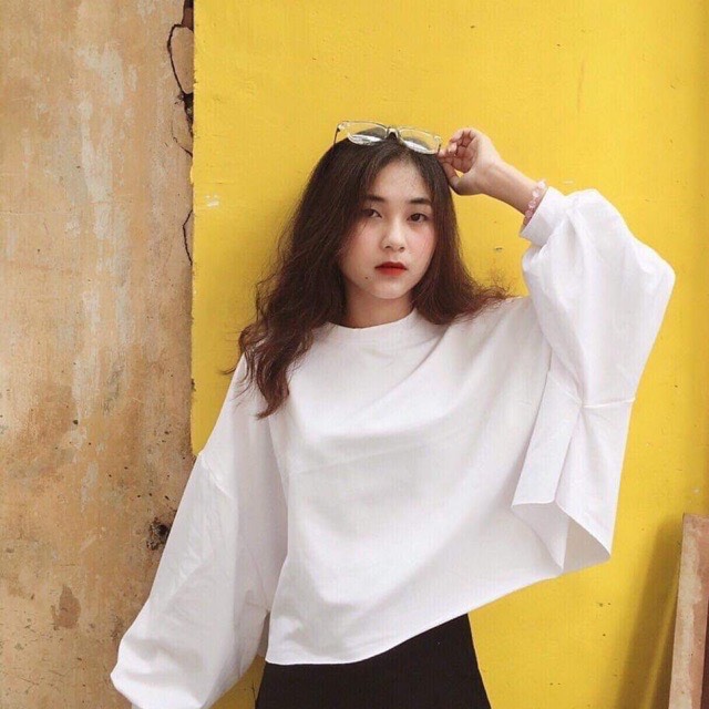 Áo croptop tay rộng