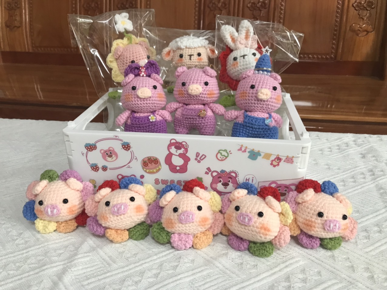 Móc khóa đầu dâu handmade bằng len