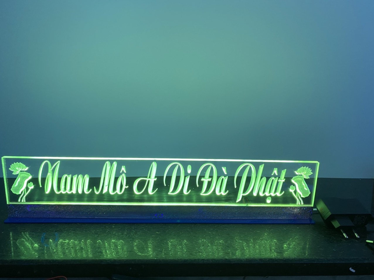 Tranh điện đèn led đổi Nam Mô A Di Đà Phật