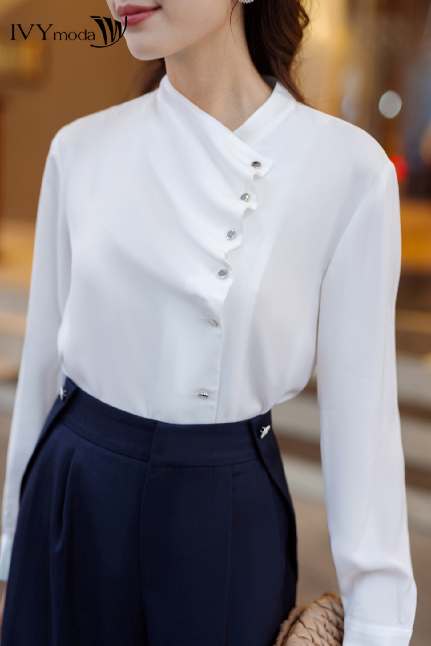 Áo sơ mi khuy cách điệu IVY moda MS 17M7036