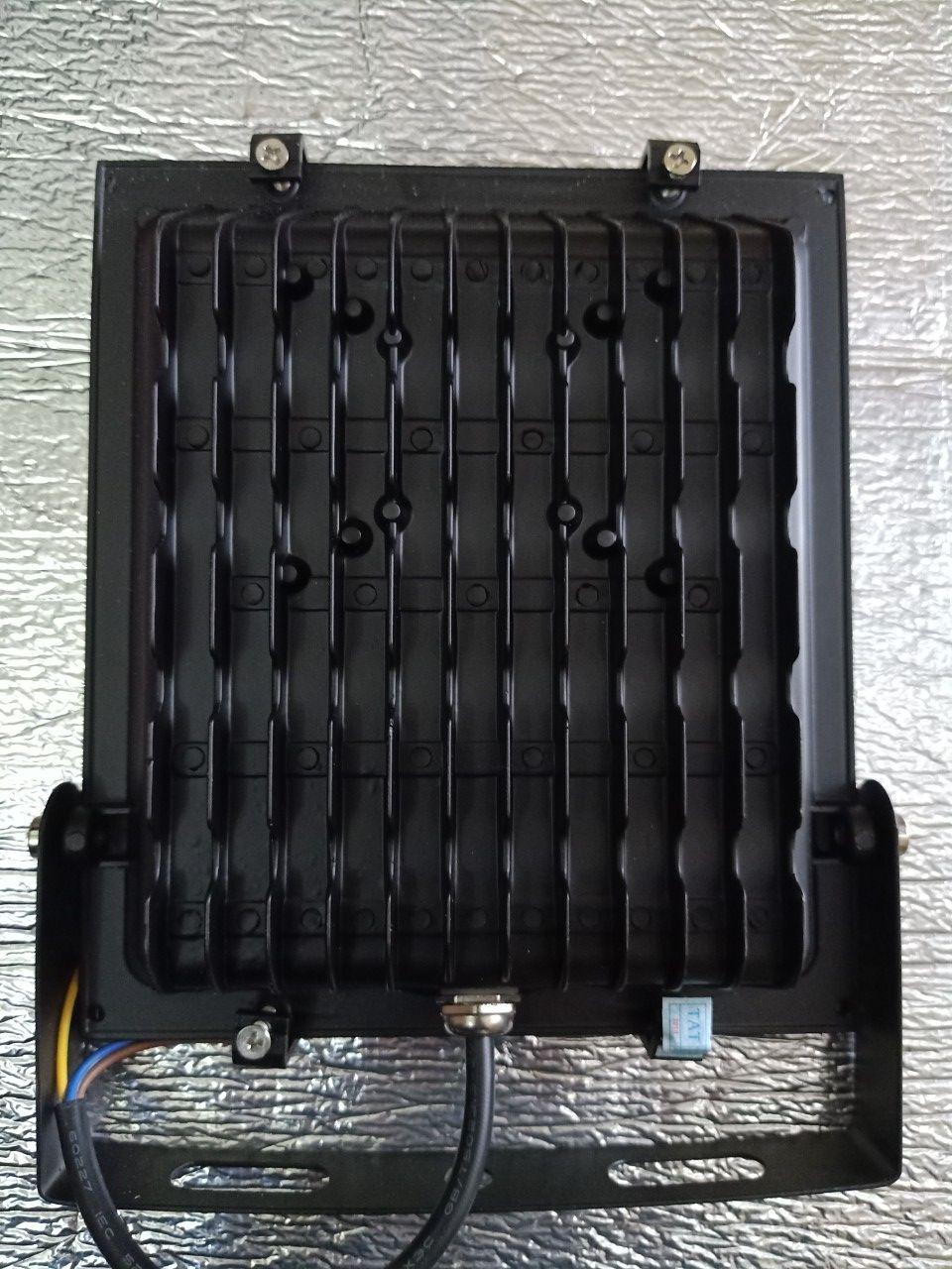 Đèn pha led COB 30W cao cấp chống nước ( Đủ wat)