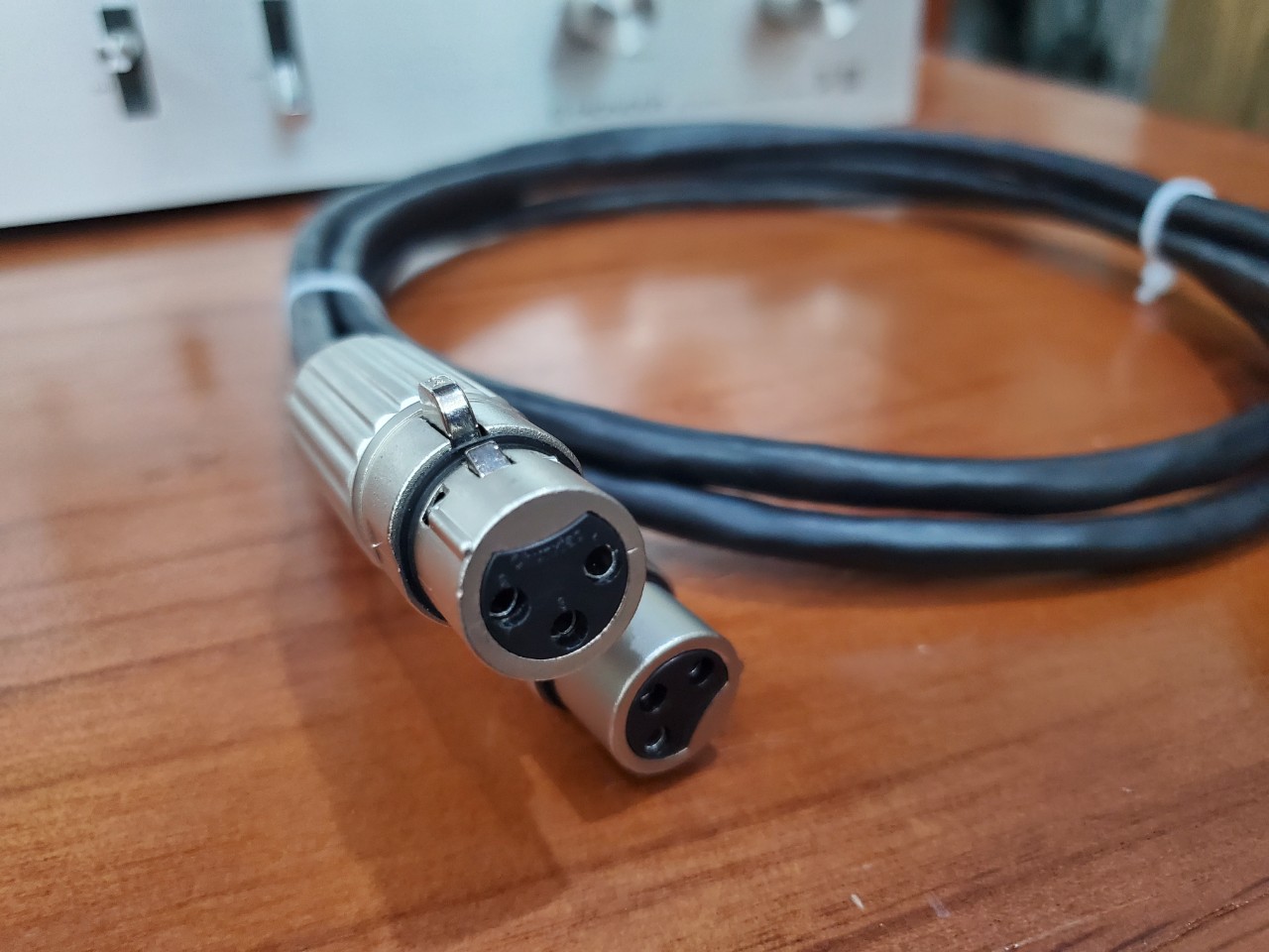 Dây Canon Cái ra AV Hitachi Nhật