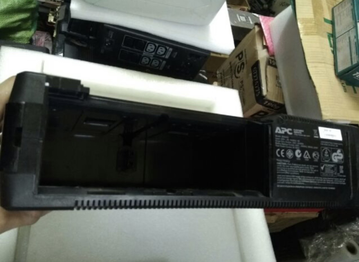 Bộ Lưu Điện UPS APC LCD-BR900GI