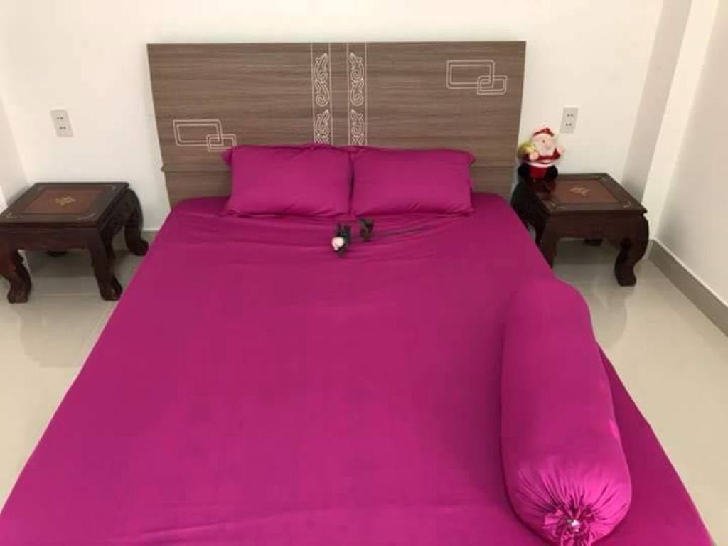 Bộ drap thun hàn màu hồng mười giờ  (1 ga ,2 áo nằm, 1 áo ôm)
