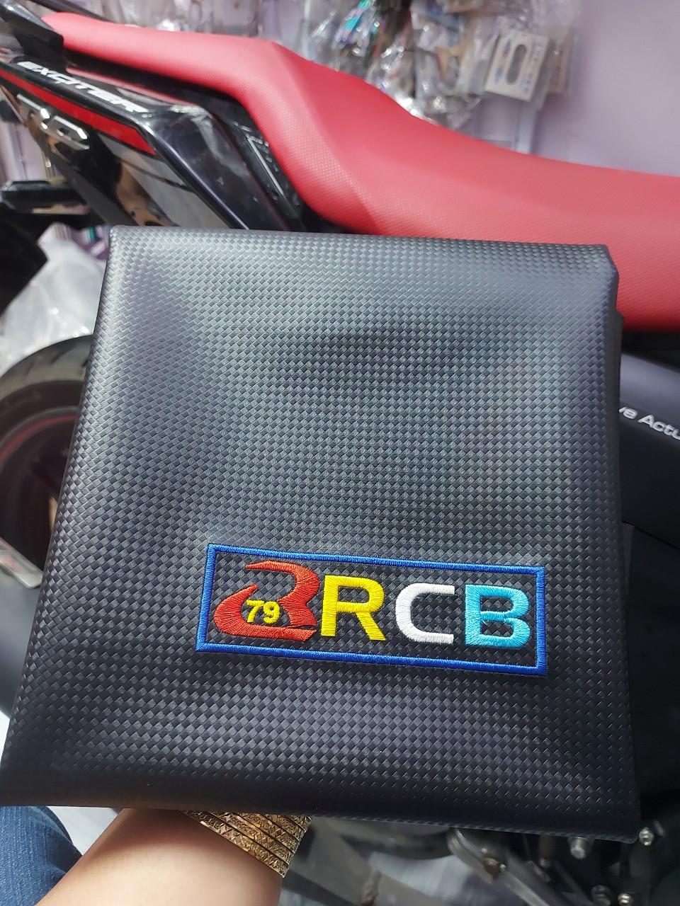 da yên RCB-UMA racing-NOI carbon