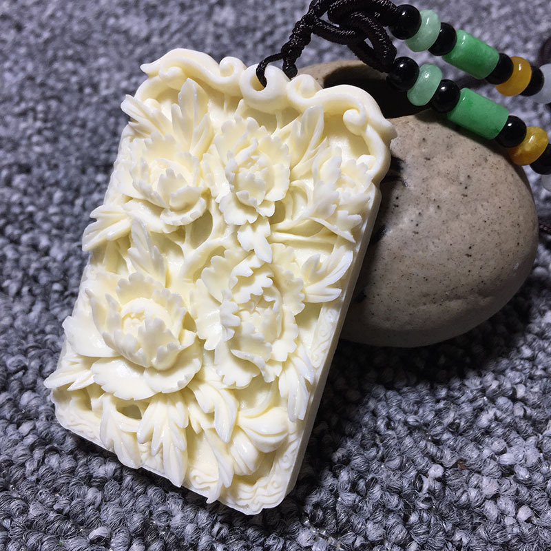 Dây chuyền mặt Hoa Mẫu Đơn bằng trái ngà( màu trắng ngà)