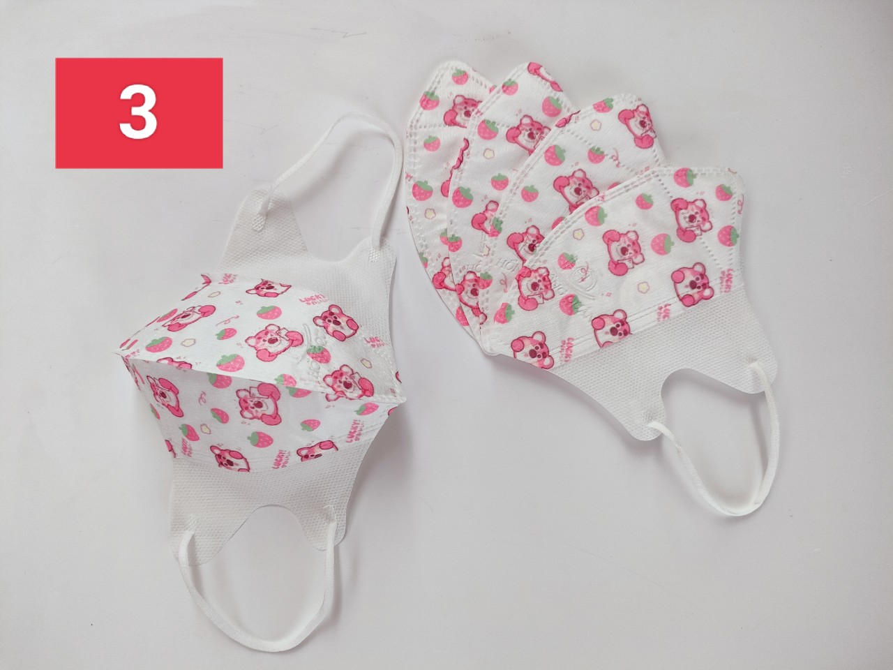 Combo 50 chiếc khẩu trang 5D Gấu Dâu Lotso mịn đẹp