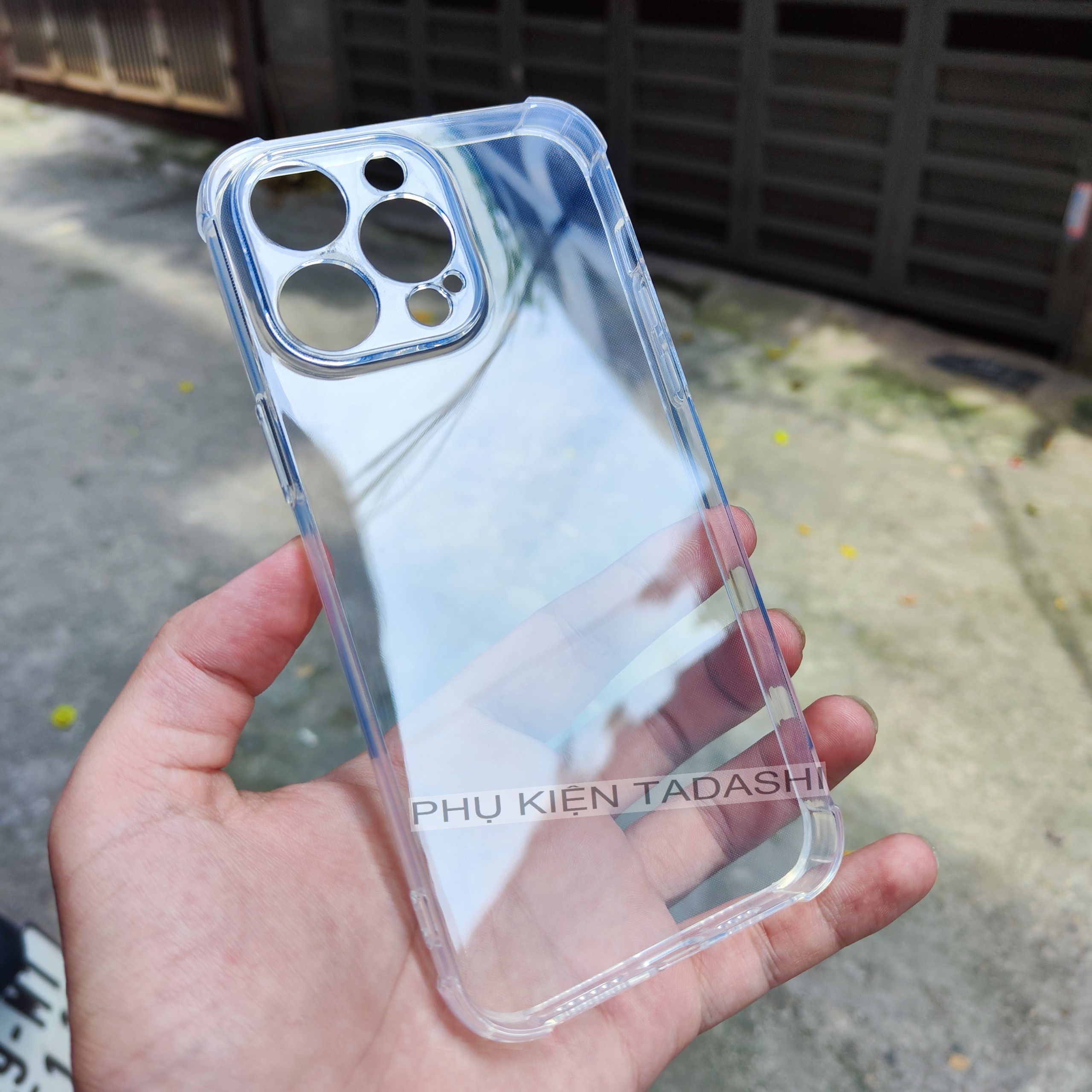 Ốp Lưng Chống Sốc Iphone 15 Pro/ 15 Pro Max, Iphone 16 Pro Max/ IPhone 14 Pro/ 14 Pro Max, Iphone 13/ 13 Pro/ 13 Pro Max, Iphone 11 Pro Max/ 12/ 12 Pro/ 12 Pro Max Dẻo Trong Suốt, Chống Sốc 4 Góc Có Gờ Bảo Vệ Camera