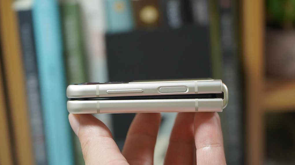 Điện thoại Samsung Galaxy Z Flip3 5G 128GB