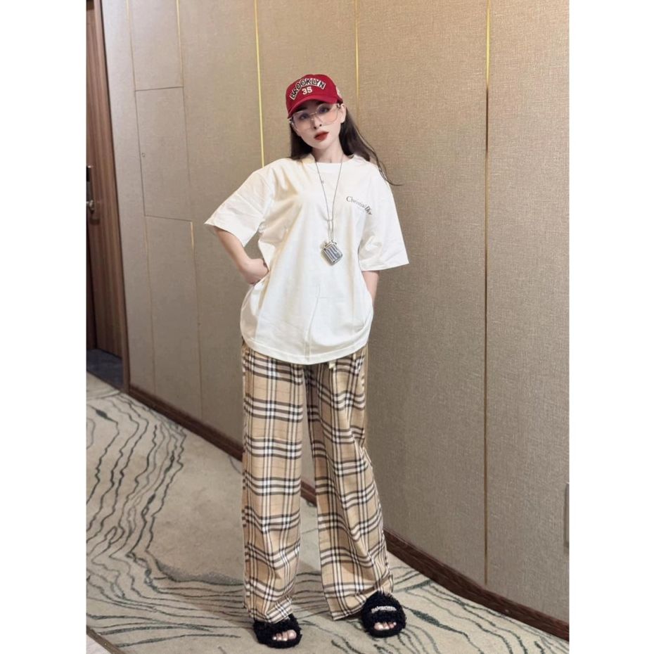Set Áo Thun Phông Phối Quần Suông Kẻ Sọc Caro Freesize Style Basic