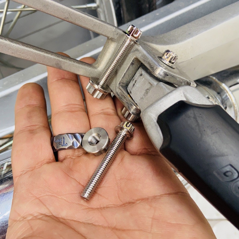 Cặp cốt gác chân sau xe máy, cặp ốc gắn gác chân sau xe máy kiểu SALAYA các dòng xe HONDA(kèm 2 tán 6ly SALAYA)