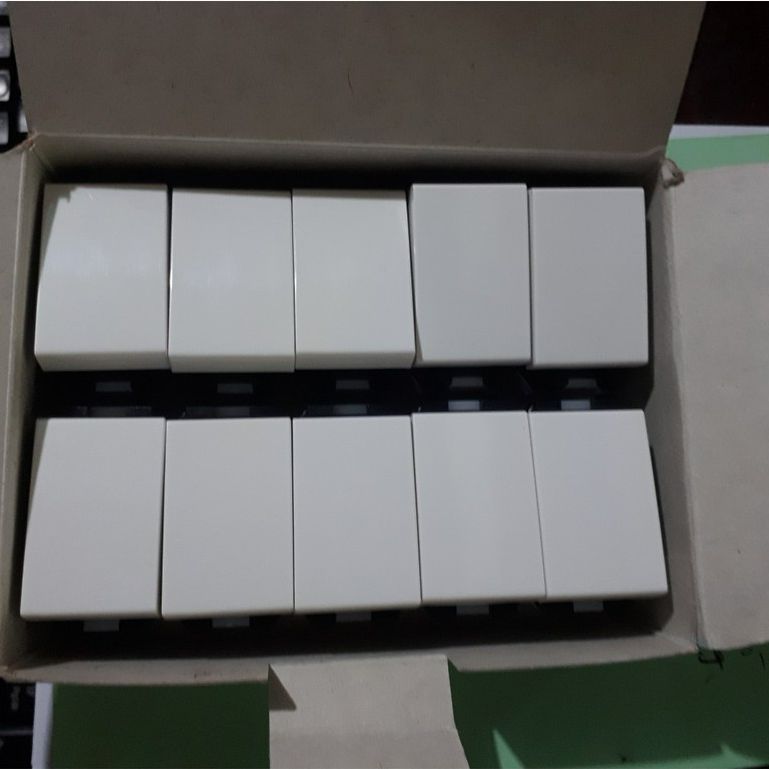 Công Tắc 2 Chiều S18Cc