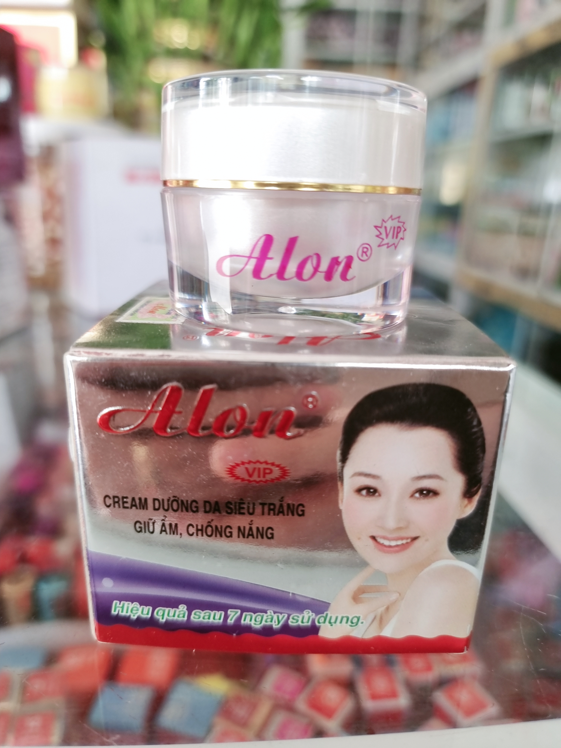 [HCM]kem alon dưỡng trắng da 7gr ( chuẩn cty) lẻ 1 hũ