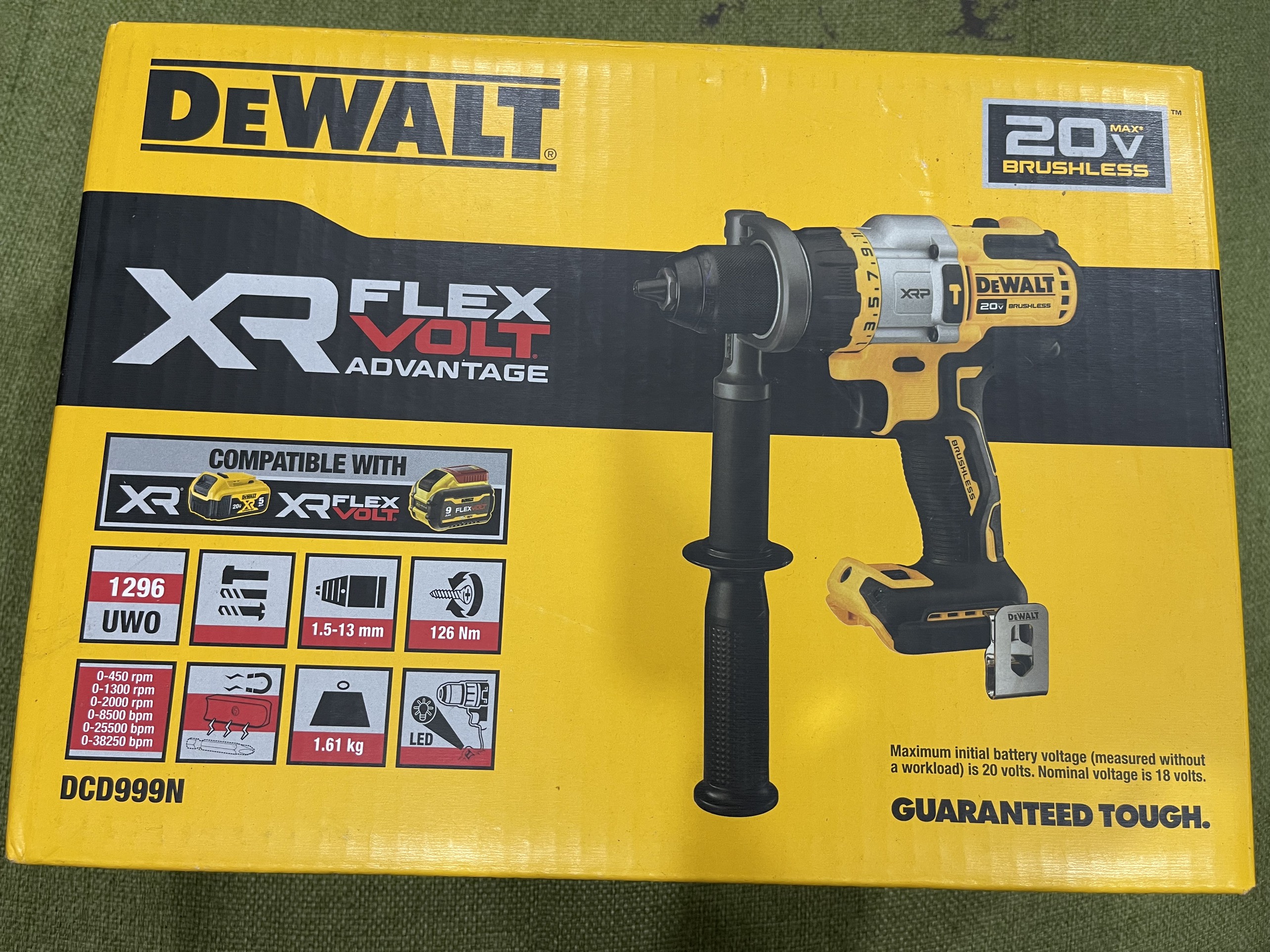 Máy khoan pin dewalt dcd999n