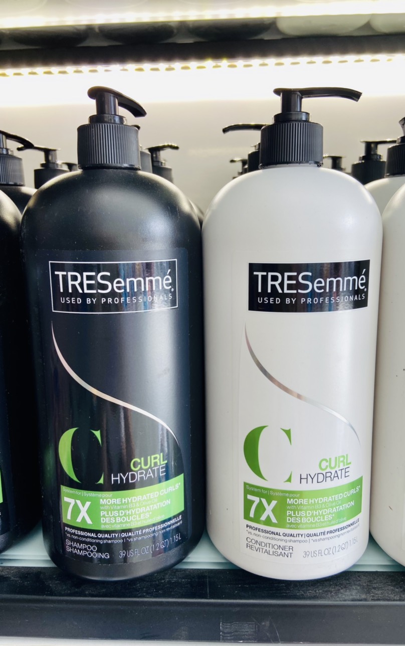 Dầu gội dành cho tóc xoăn Tresemmé Curl Hydration Shampoo 828ml