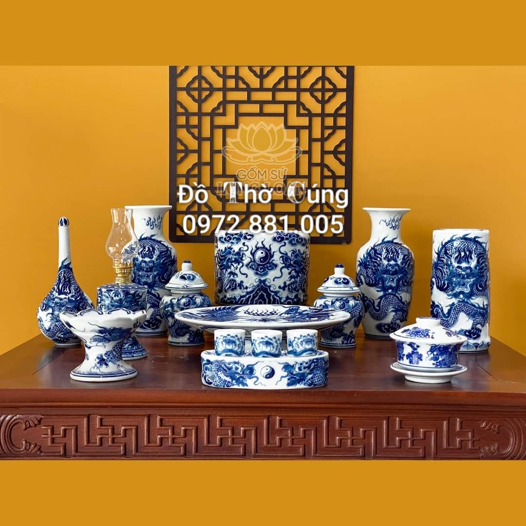 Mâm bồng thờ men lam đựng đồ lễ
