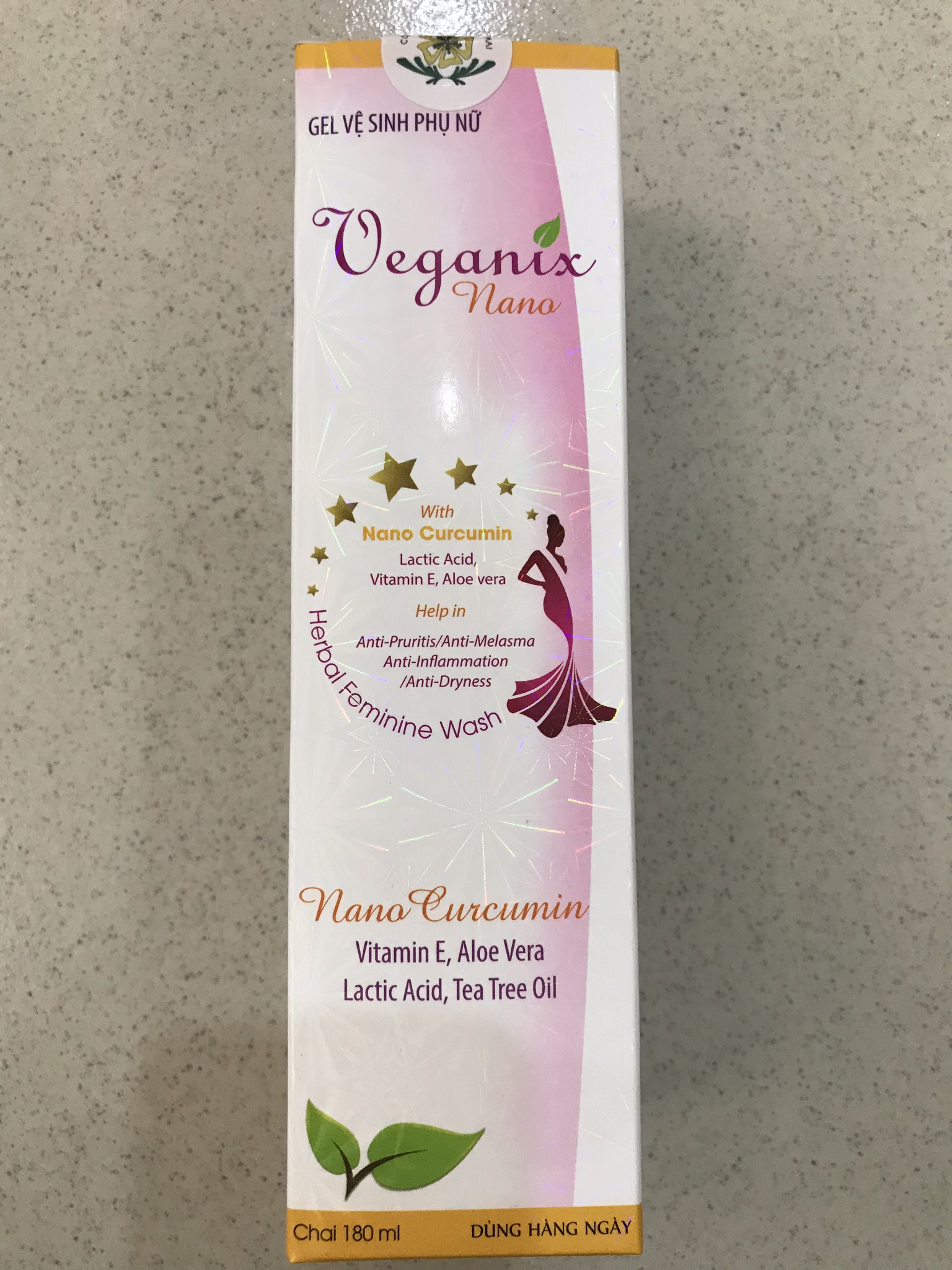 [HCM]Dung dịch vệ sinh phụ nữ VEGANIX NANO 180ml .