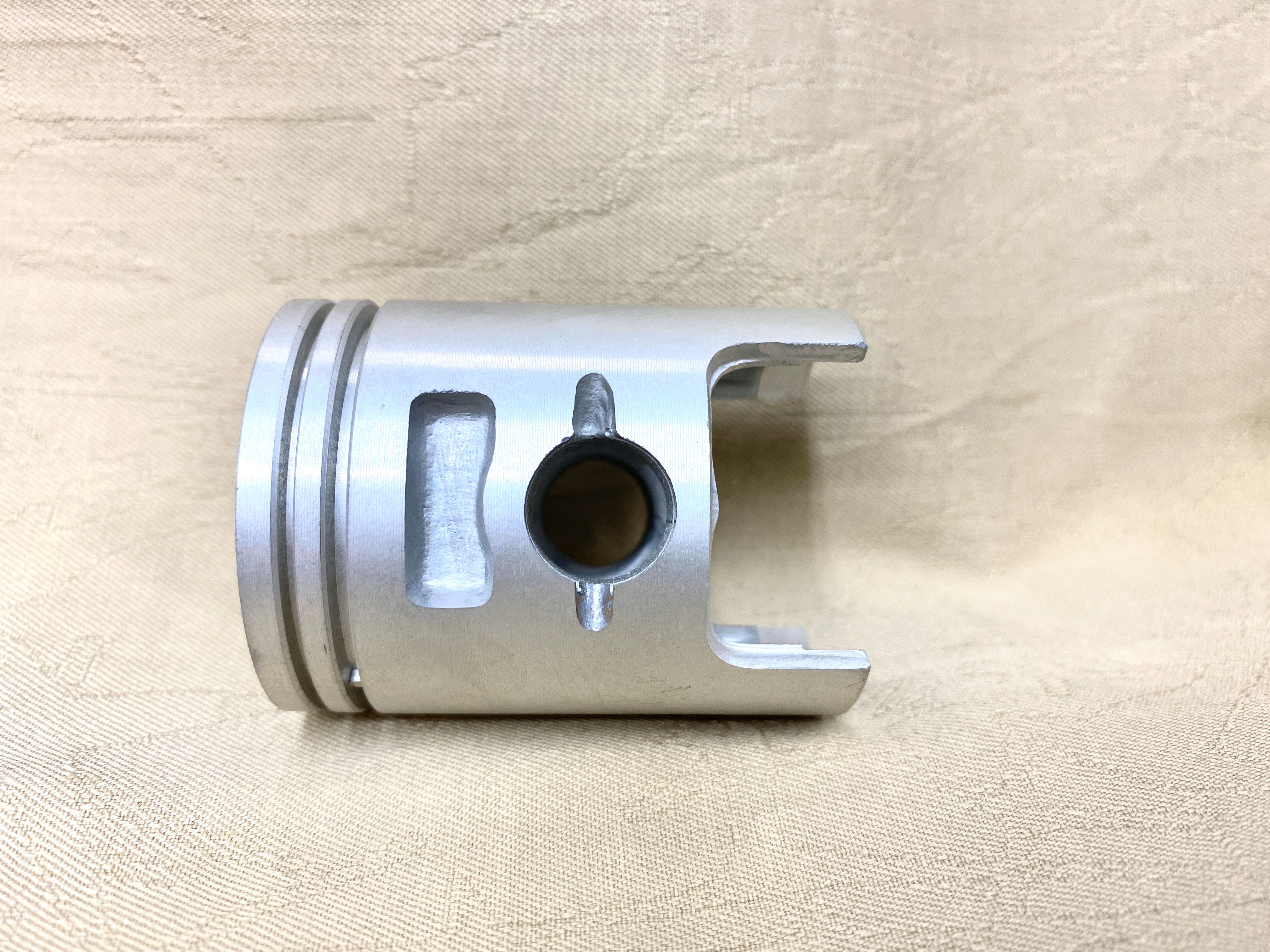 Piston và sec-măng xe Julio, Giorno 2 thì máy đứng