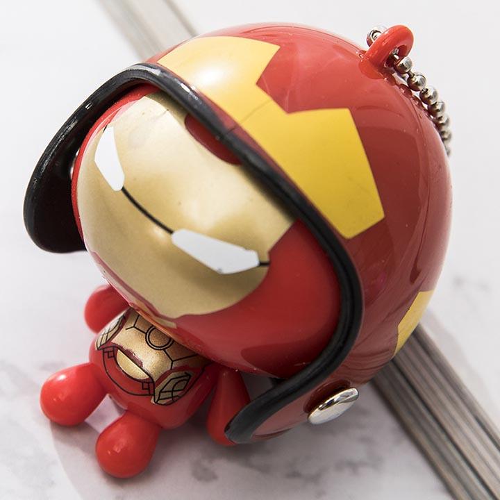 Móc khóa Avenger đội nón