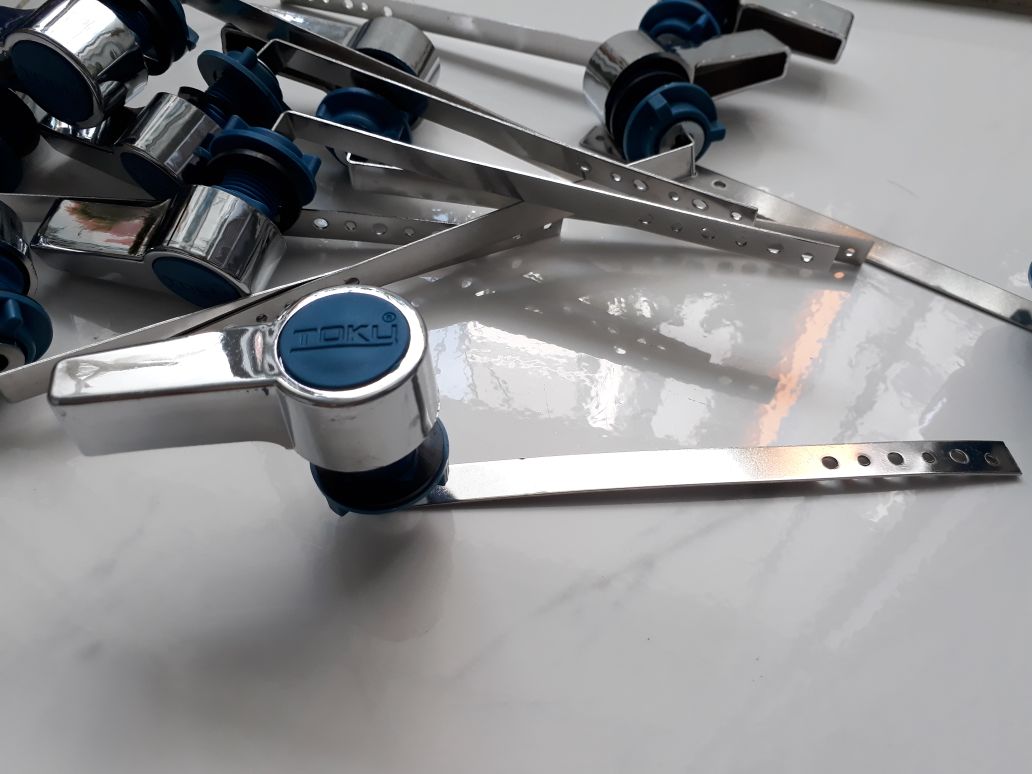 [HCM]cần gạt bồn cầu inox