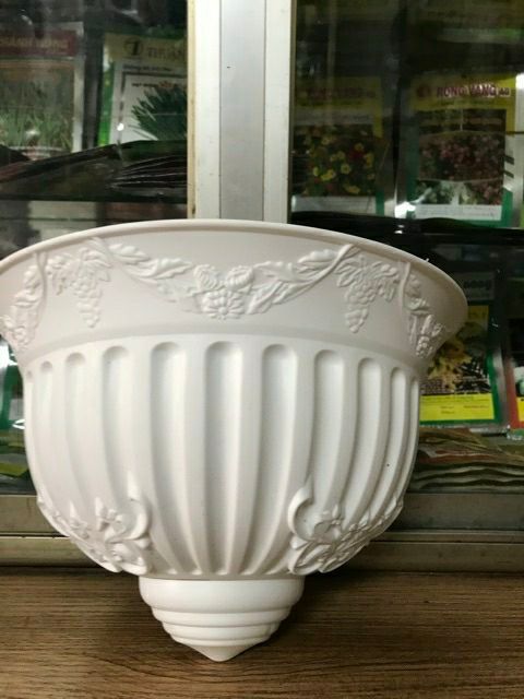 Chậu nhựa ốp tường chậu treo tường - 28x20x13cm