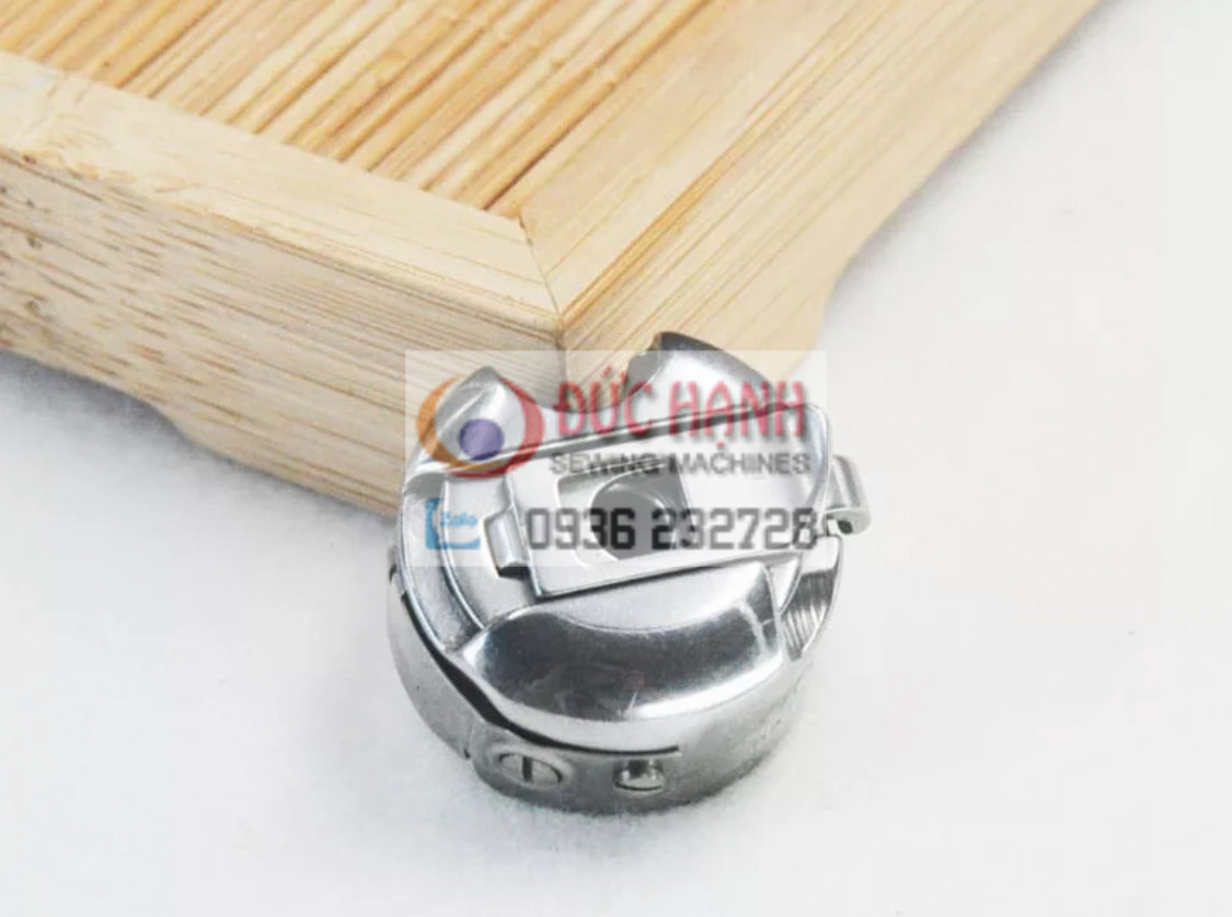 THUYỀN (QUẢ ĐÀO) MÁY MAY GIA ĐÌNH CON BƯỚM