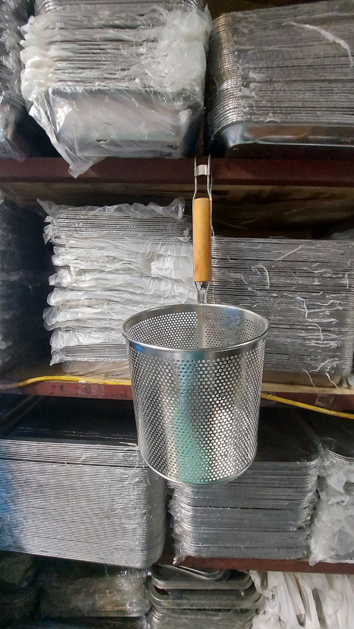Ống trần bún phở inox dạng ống đột lỗ