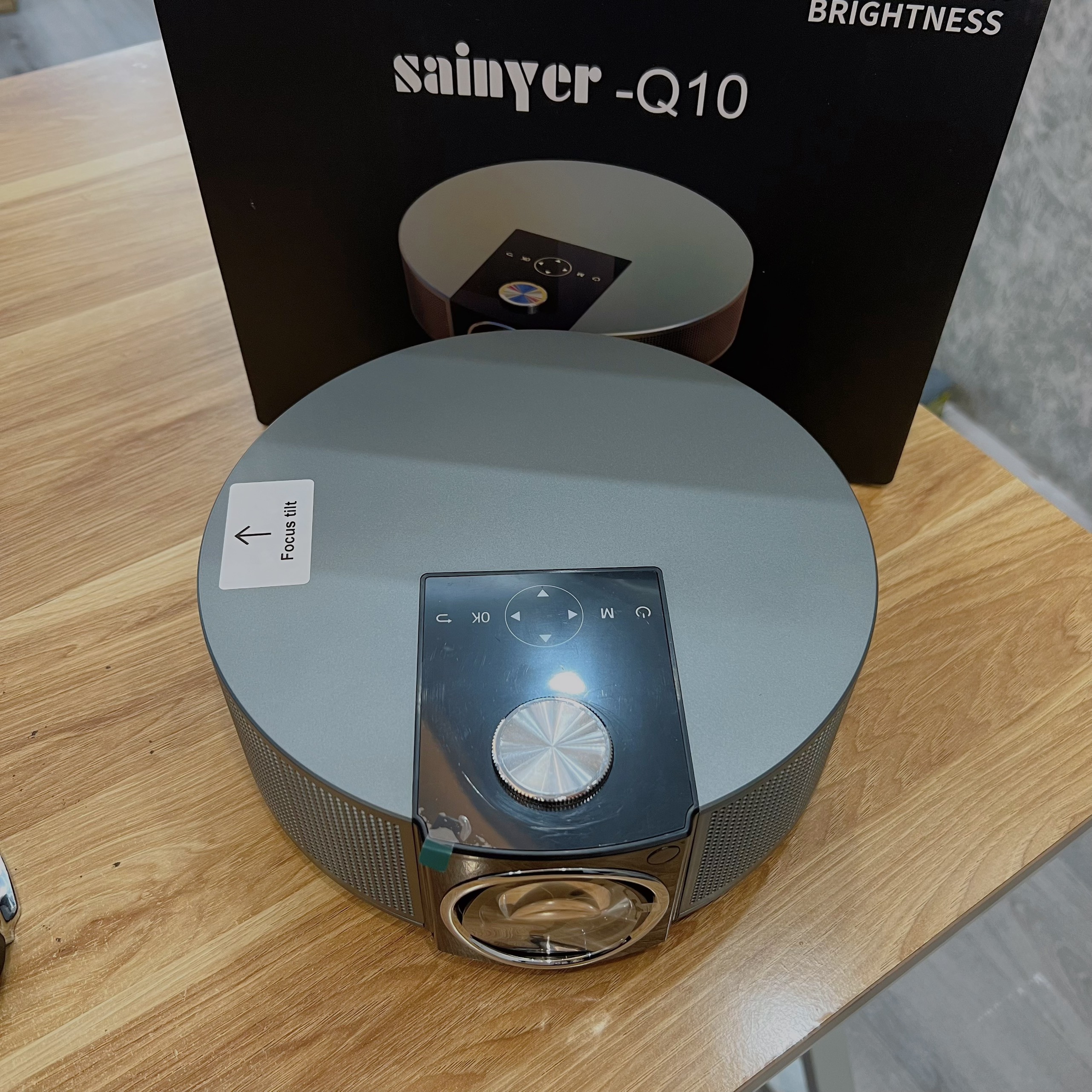 Máy Chiếu Phim TIMOO-XTREME Full HD Android 9.0 Độ Sáng Lên Tới 7000Lumens (Tặng Kèm Màn VÀ Kệ Giá Đỡ Máy Chiếu)