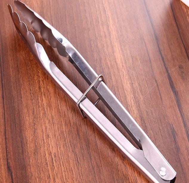 1 Tree. Stainless steel food clamp is widely used for collecting cakes, bread, and cooked food which is convenient and hygienic-th 780.781