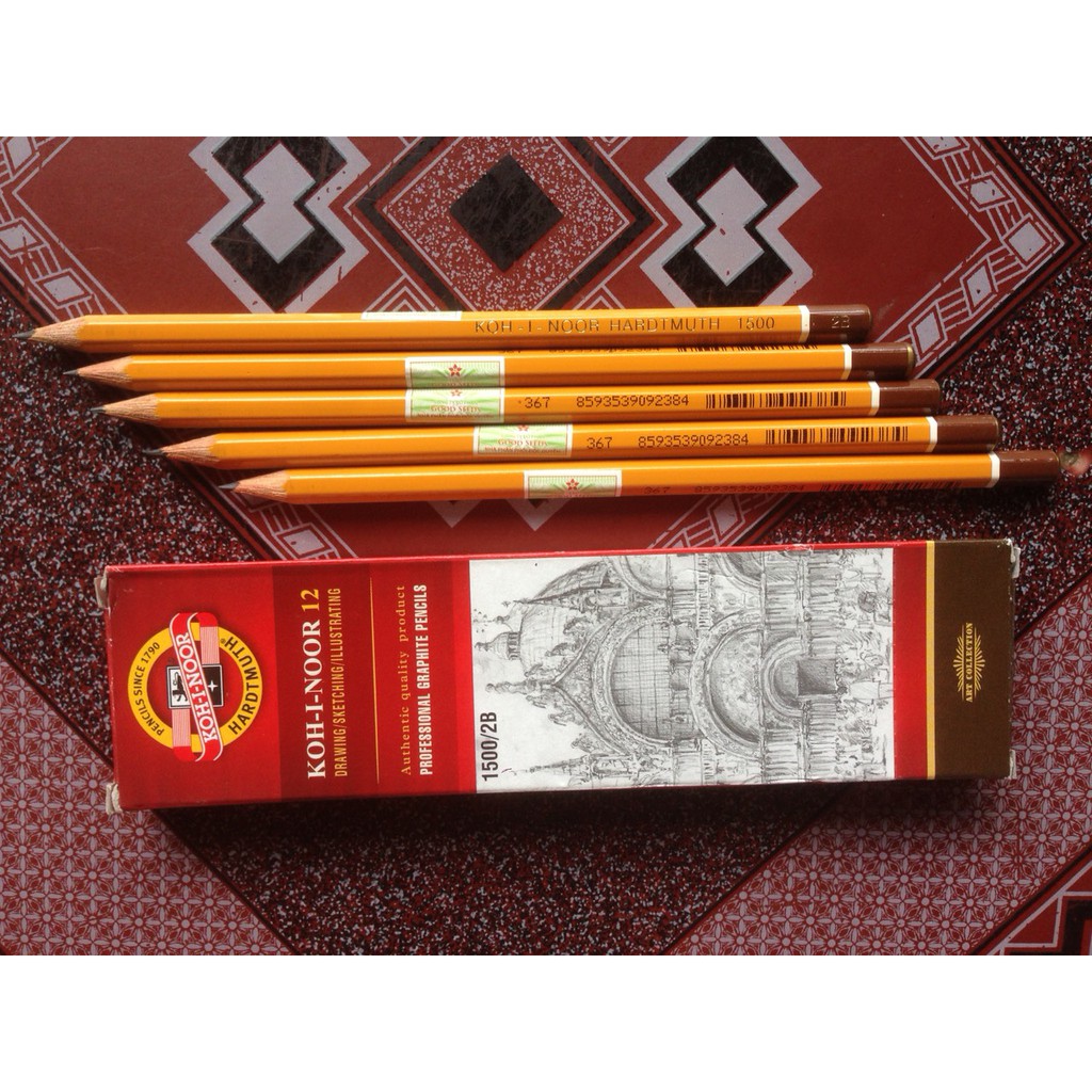 01 cây bút chì tiệp 2b, 6b, hb - hoặc 01 cây 2b tl, bút chì 3 cạnh 2b deli, 2b flex
