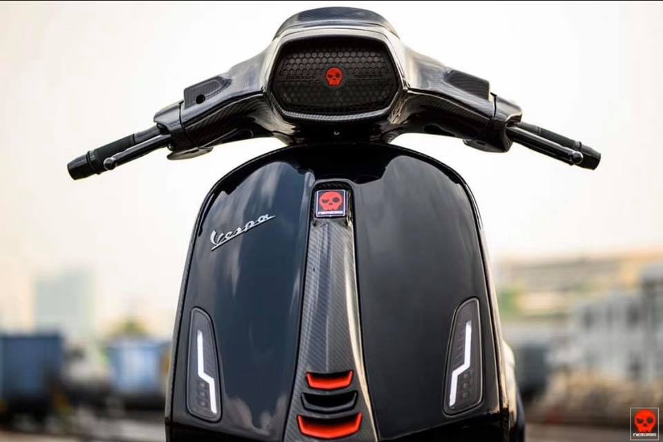 ỐP PHA HÌNH ĐẦU LÂU DÒNG VESPA SPRINT