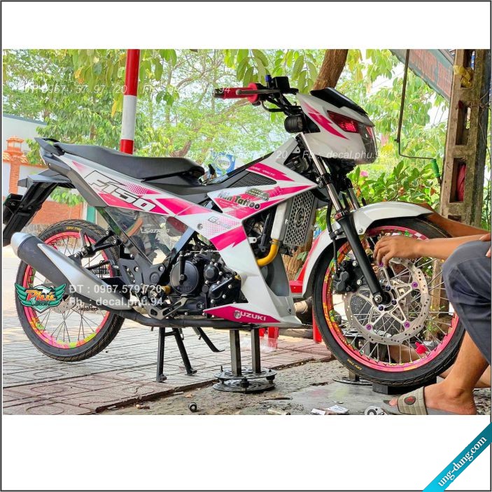 Tem rời Satria Trắng Hồng