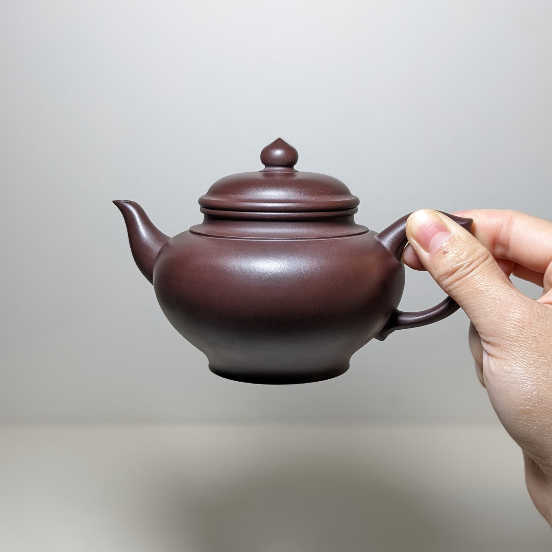 MS 169 Ấm tử sa Nghi Hưng tiếu anh 250ml (khoáng tử nê)