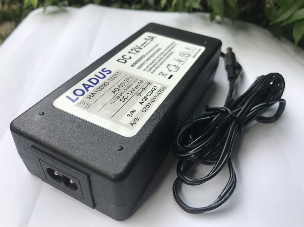 Adapter nguồn 12V 5A xịn giá rẻ.