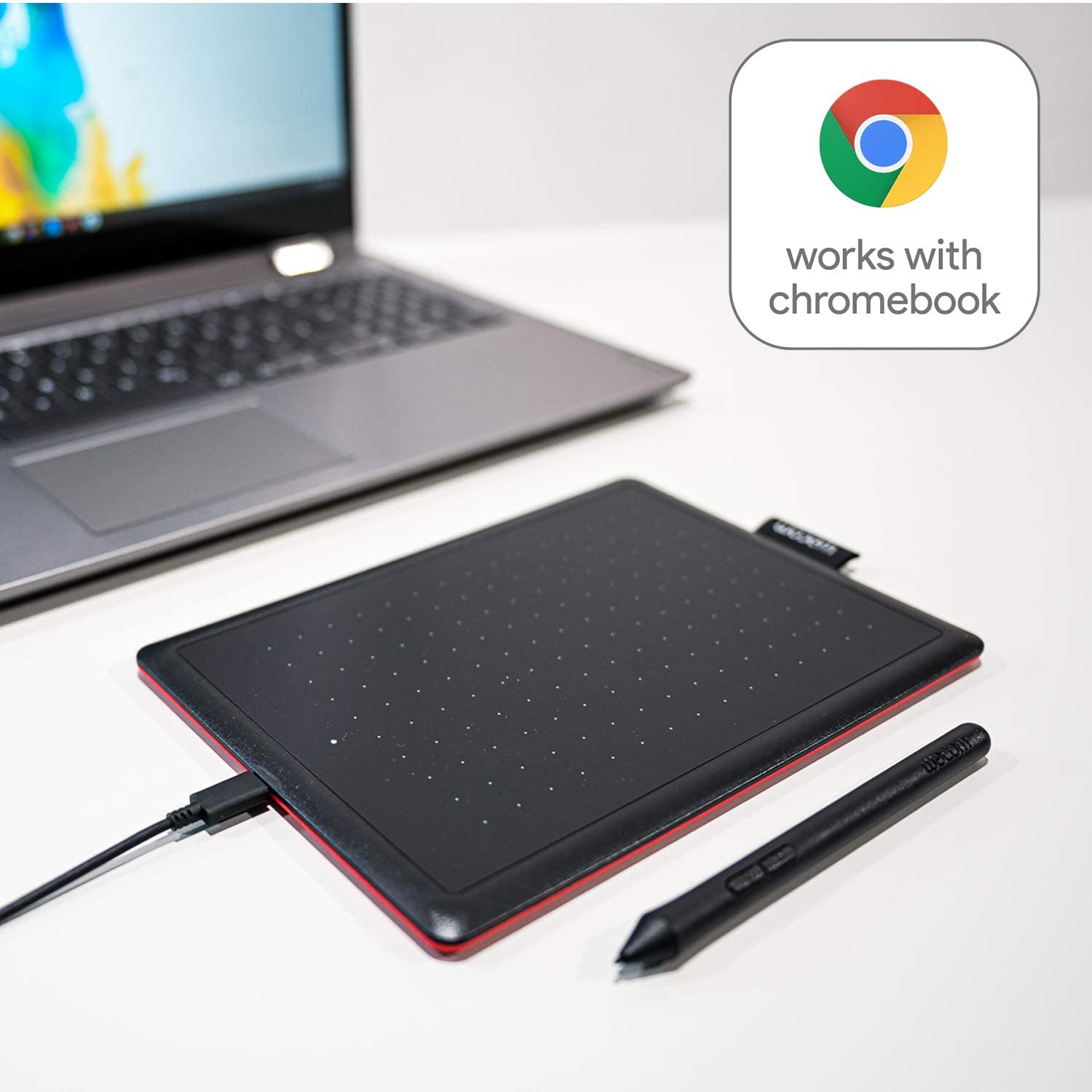 Bảng vẽ đồ họa Wacom CTL 472 chuyên dùng cho thiết kế đồ họa, dùng cùng với các phần mềm photoshop màu đen đỏ
