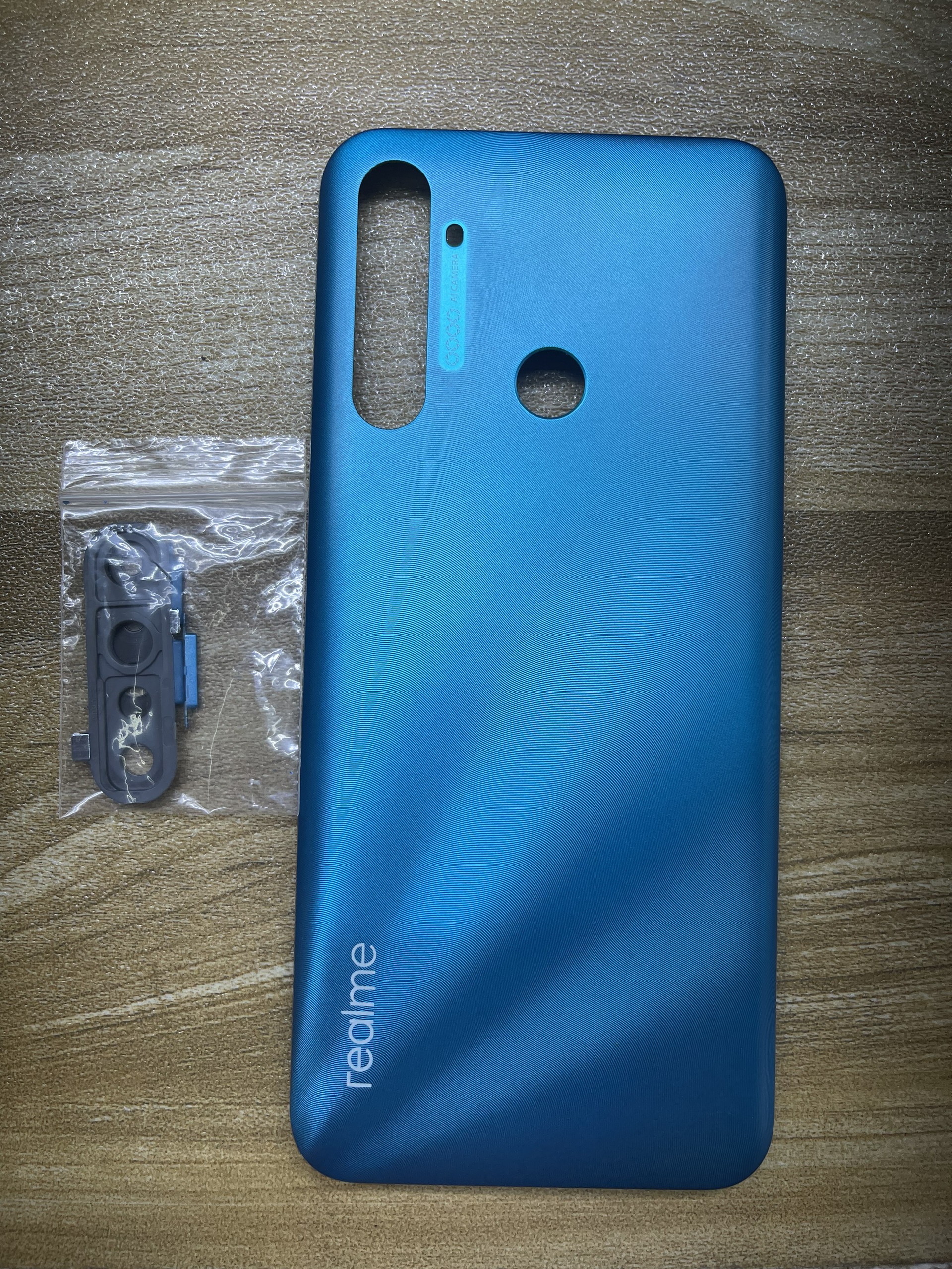 Lưng vỏ kèm kính camera điện thoại realme 5i